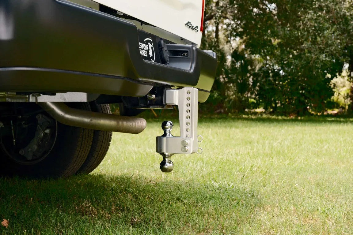 2.5&quot; Aluminum Medium Duty 6&quot; Drop/Rise Hitch - In Use