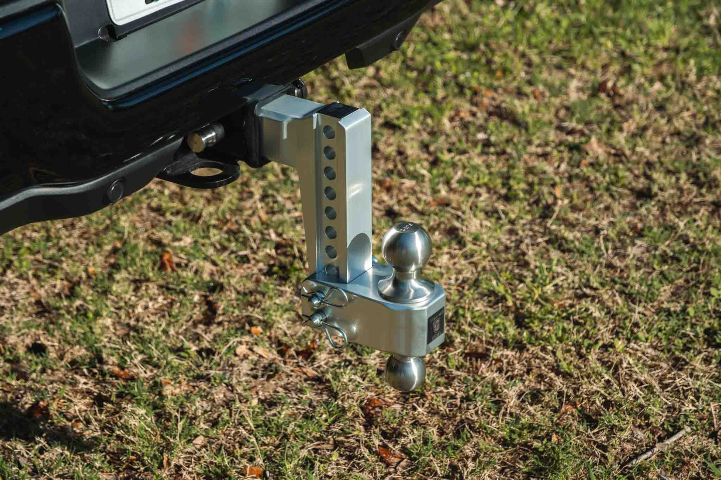 2.5&quot; Aluminum Medium Duty 6&quot; Drop/Rise Hitch - In Use