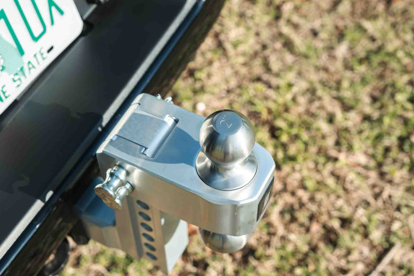 2.5&quot; Aluminum Medium Duty 6&quot; Drop/Rise Hitch - In Use