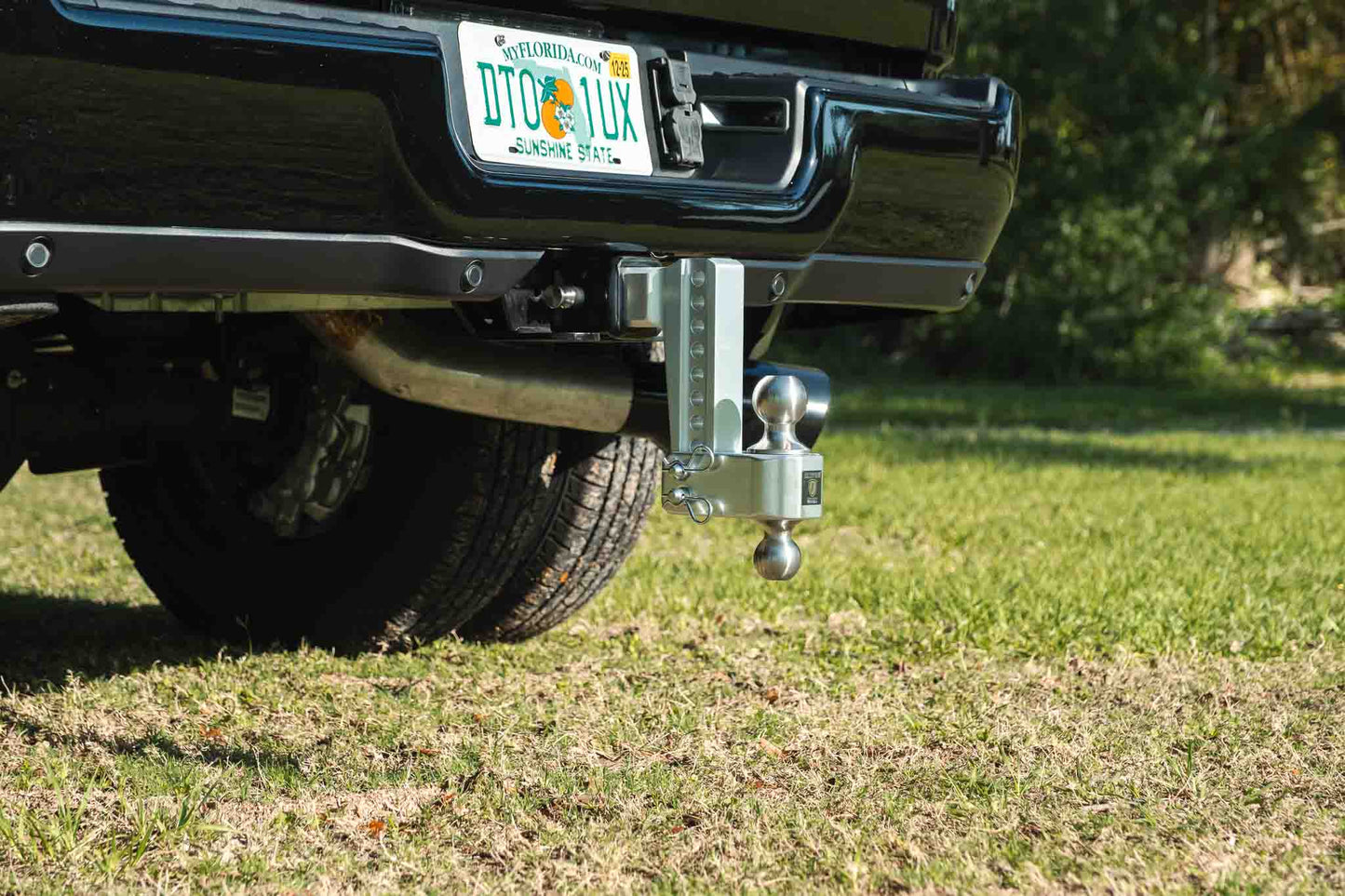 2.5&quot; Aluminum Medium Duty 6&quot; Drop/Rise Hitch - In Use
