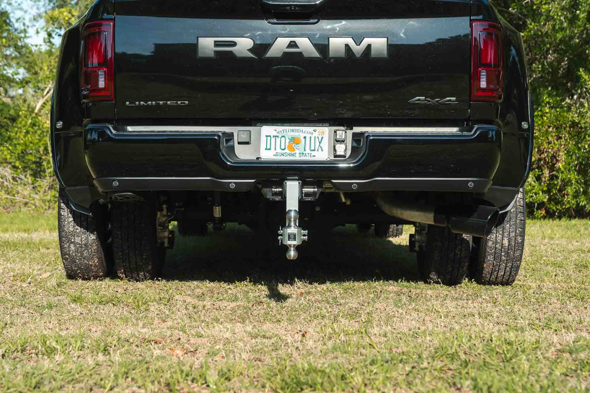 2.5&quot; Aluminum Medium Duty 6&quot; Drop/Rise Hitch In Use 