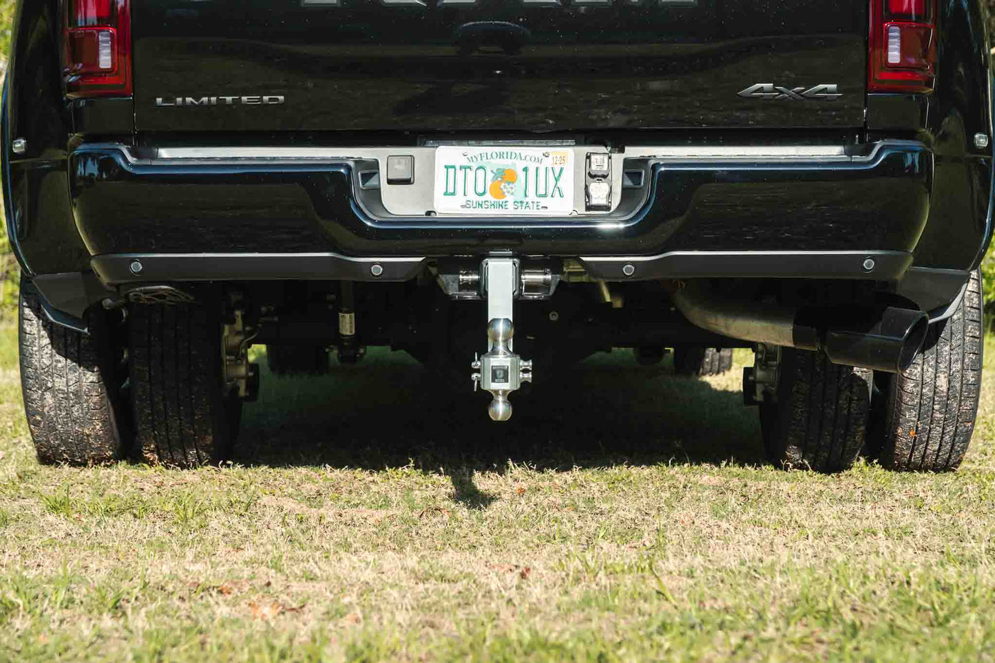 2.5&quot; Aluminum Medium Duty 6&quot; Drop/Rise Hitch - In Use