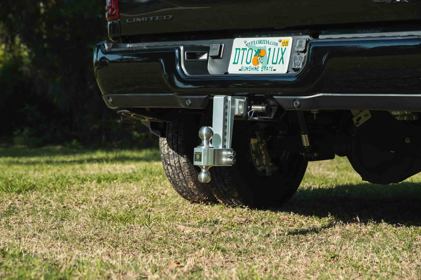 2.5&quot; Aluminum Medium Duty 6&quot; Drop/Rise Hitch - In Use