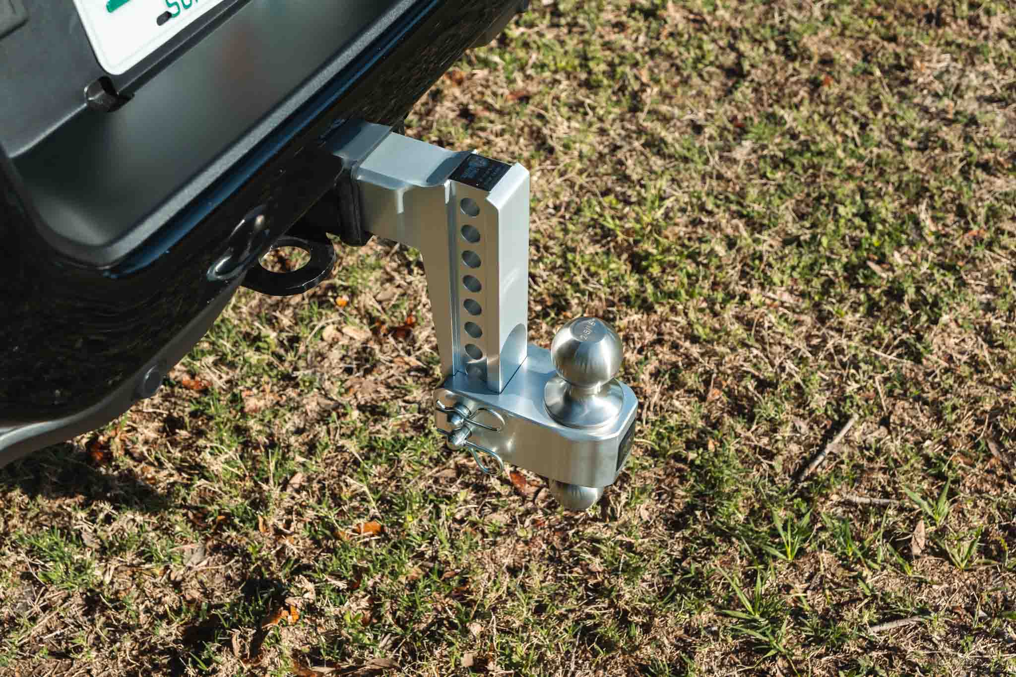 2.5&quot; Aluminum Medium Duty 6&quot; Drop/Rise Hitch In Use 