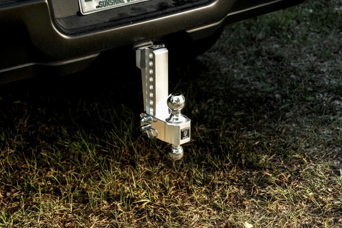 2.5&quot; Aluminum Medium Duty 6&quot; Drop/Rise Hitch - In Use