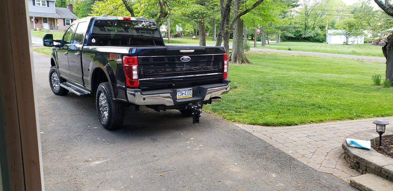 2.5&quot; Heavy Duty 6&quot; Drop/Rise Hitch - In Use
